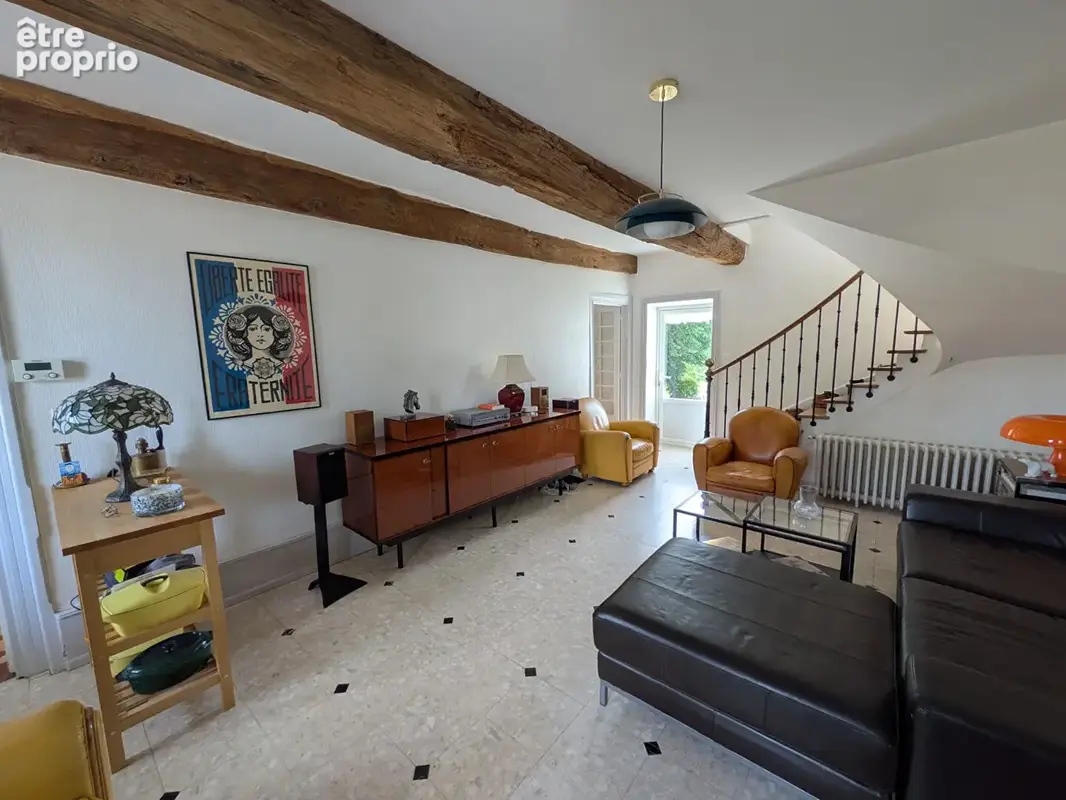Un bien rare à commelle-vernay : maison de caractère avec accès privatif aux bords de loire - photo 4