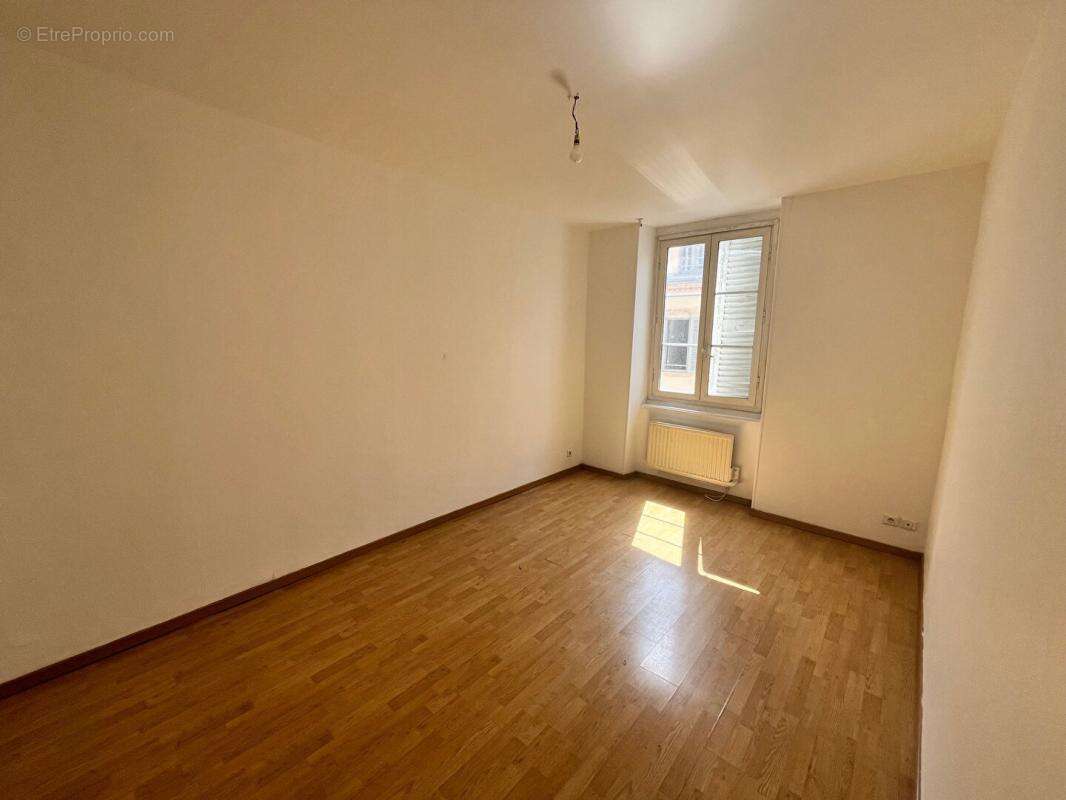 Appartement à MOULINS