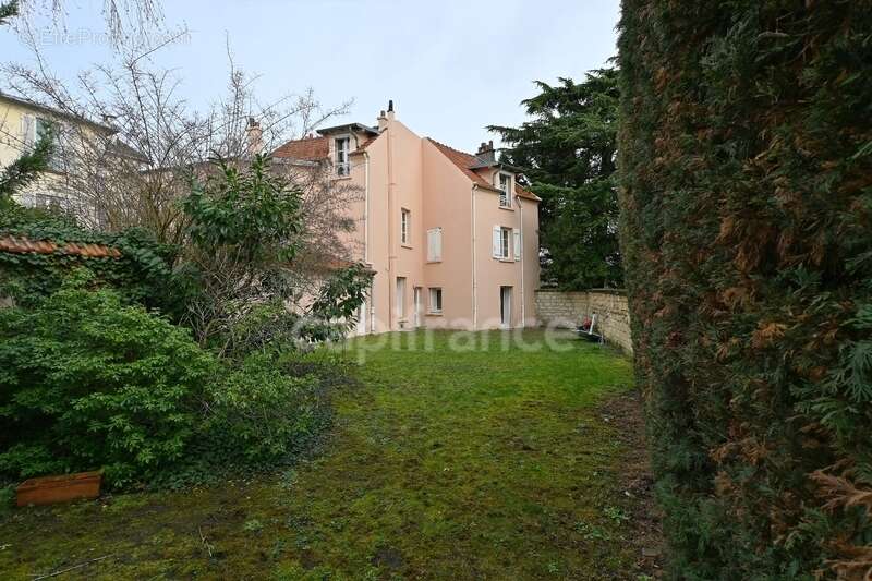 MAISONS LAFFITTE Château - Maison de 230m2, 5 chambres - photo 5