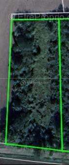 Terrain à SAINT-FLORENTIN