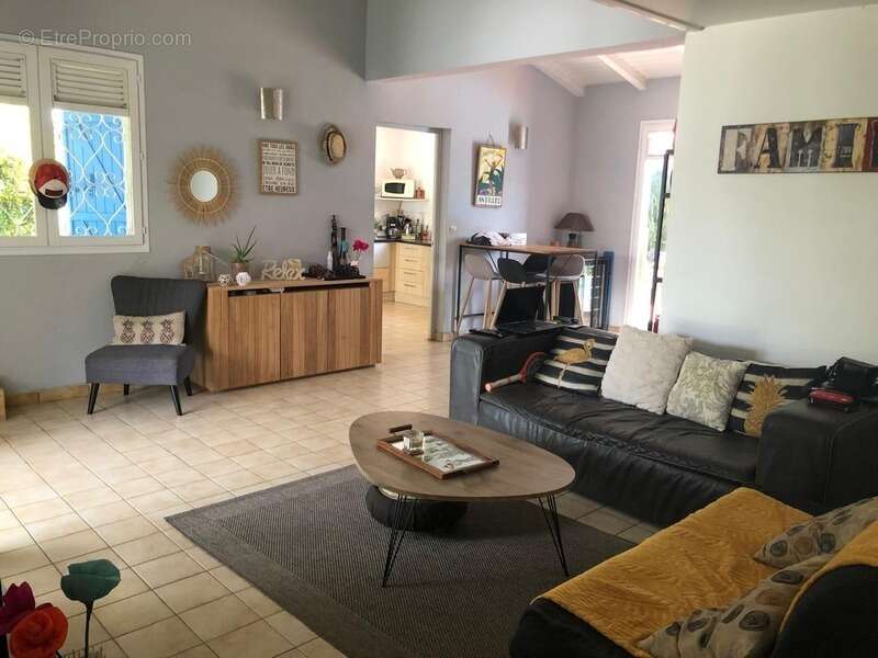 Maison à BAIE-MAHAULT