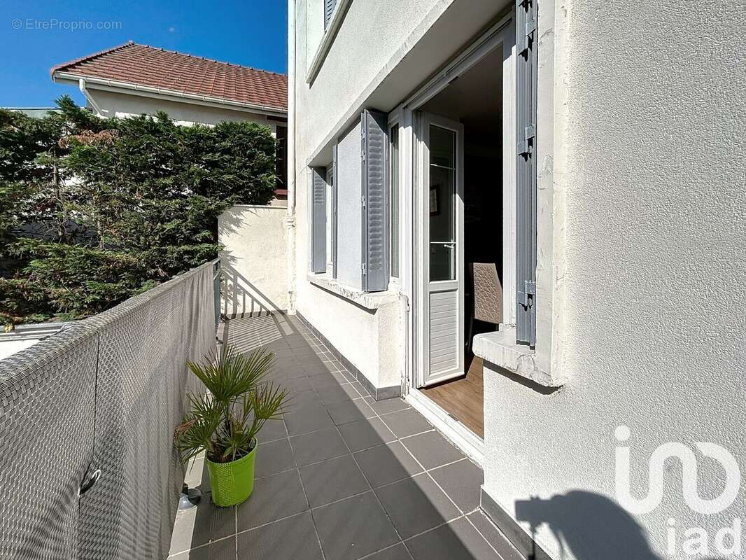 Photo 2 - Appartement à RUEIL-MALMAISON