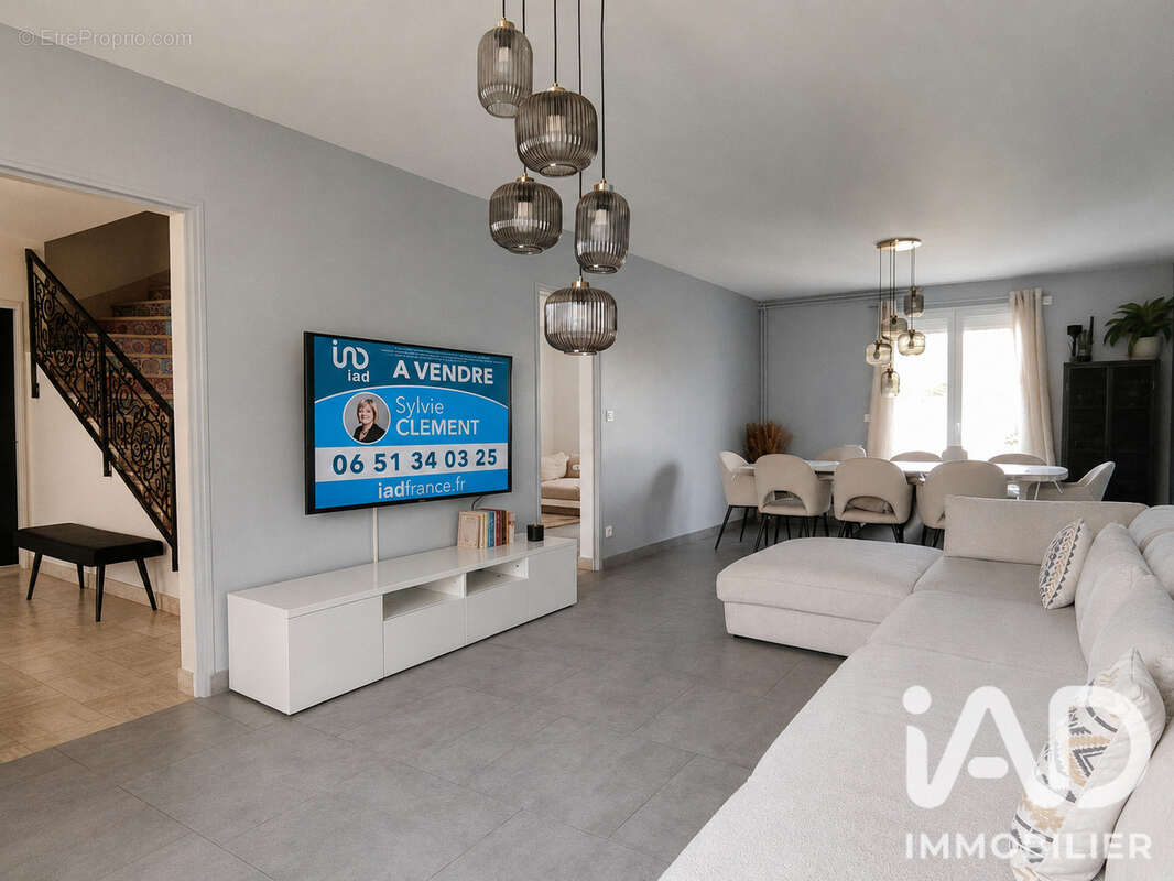 Maison 210 m² à Chalons-En-Champagne  - photo 2