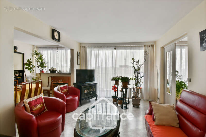 Appartement lumineux avec vue dégagée – Résidence sécurisée avec gardien - photo 3