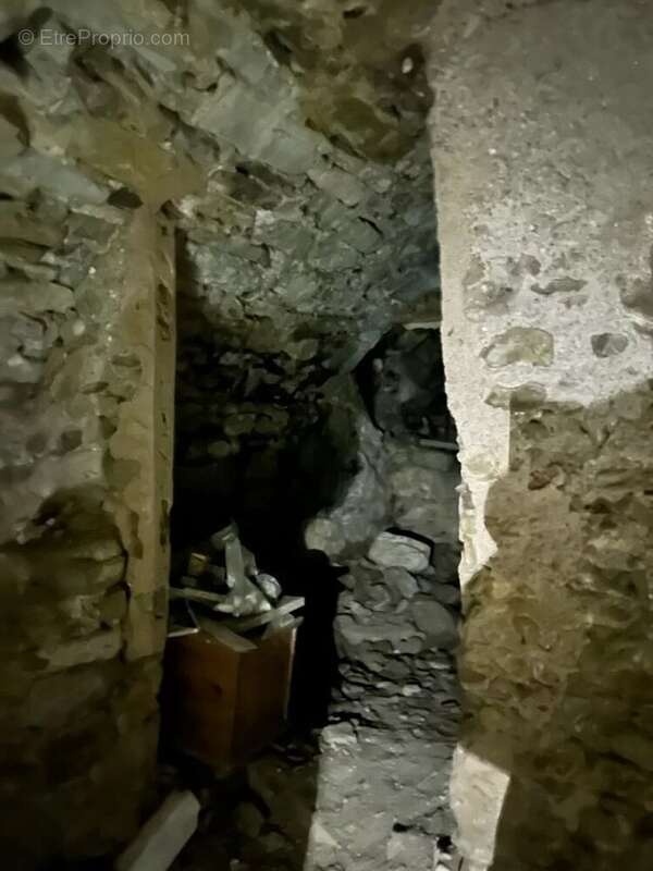 Maison à FIGANIERES