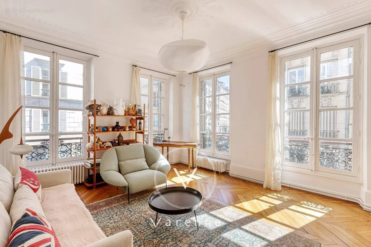 Appartement à PARIS-7E