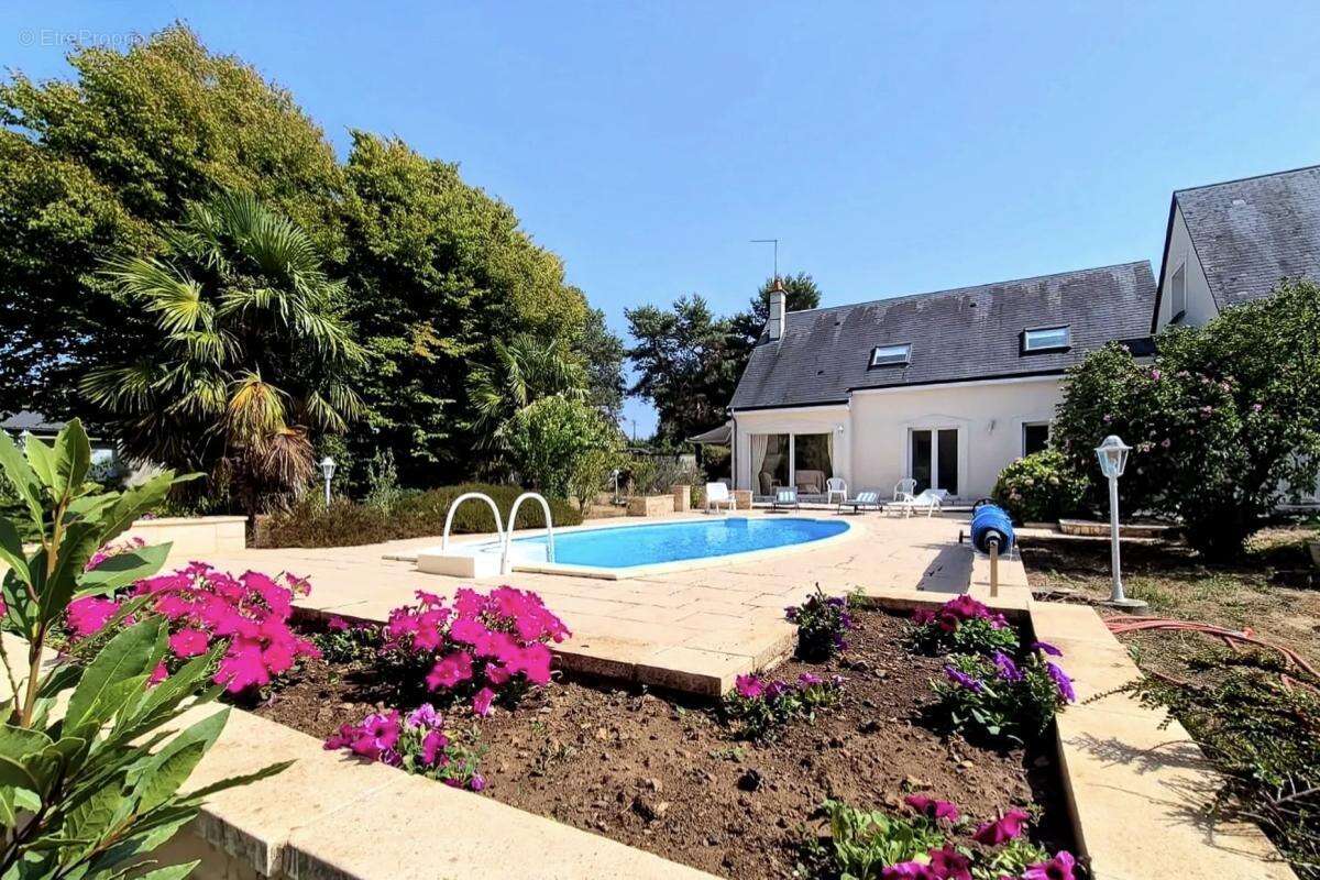 Maison à LE MAGNY
