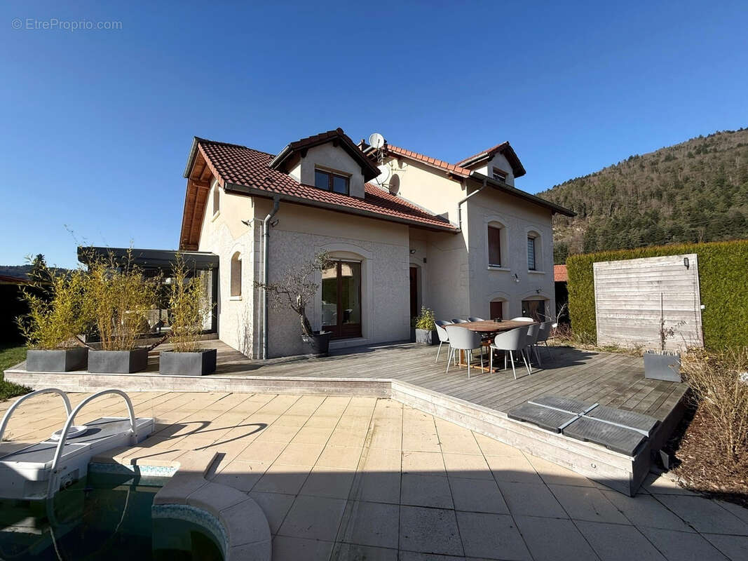 Maison à SAINT-ETIENNE-LES-REMIREMONT