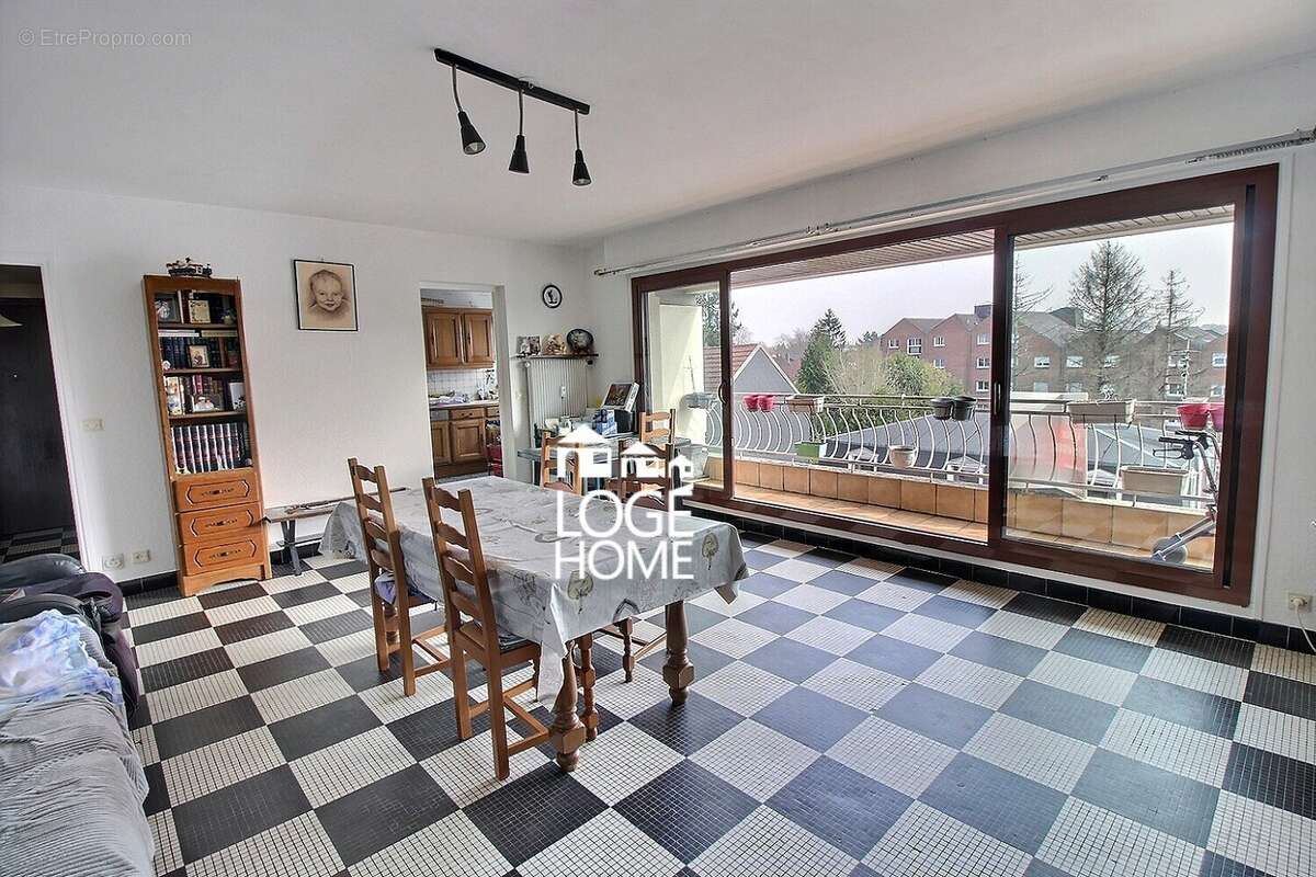 Séjour 1 - Appartement à HENIN-BEAUMONT