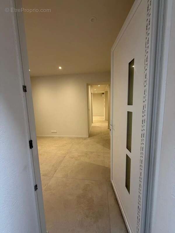Appartement à BORMES-LES-MIMOSAS