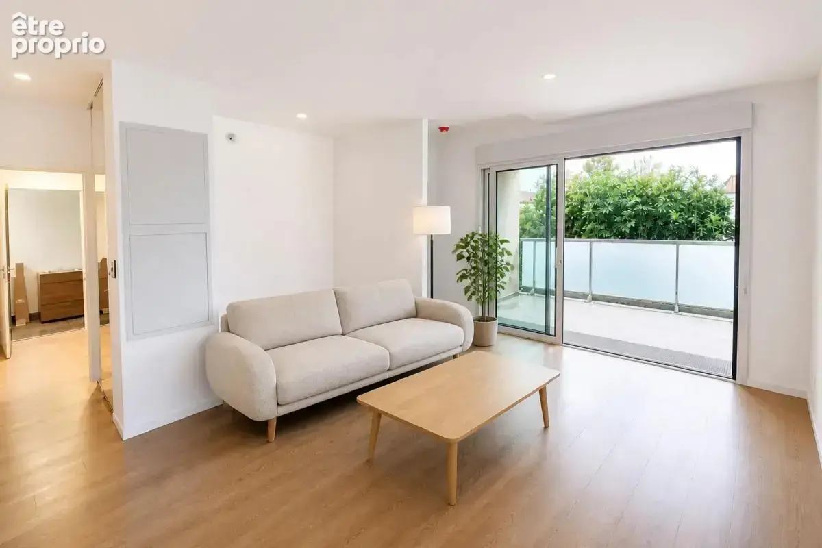 Appartement à MONT-SAINT-AIGNAN