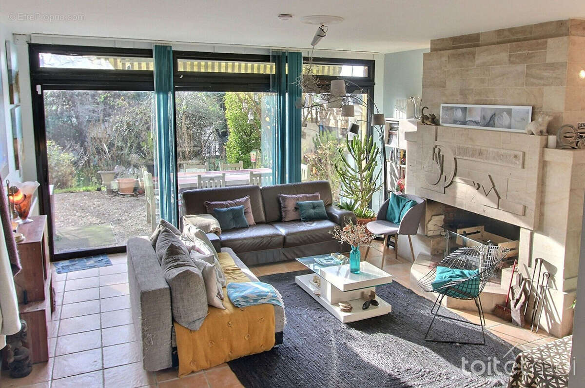 Maison à SAINT-REMY-LES-CHEVREUSE