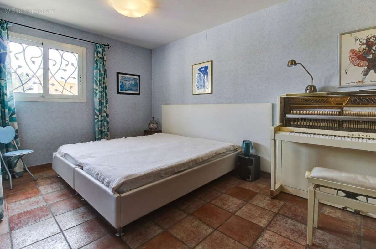 Maison à VALLAURIS