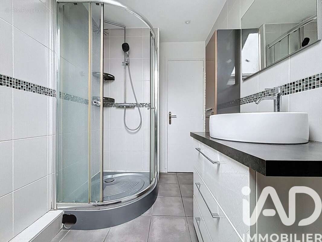 Photo 9 - Appartement à SAINTE-GENEVIEVE-DES-BOIS