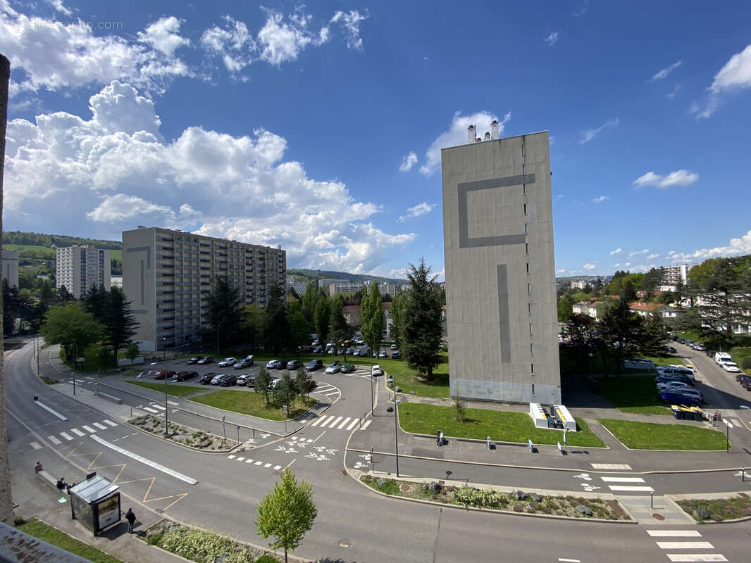 Appartement à SAINT-ETIENNE