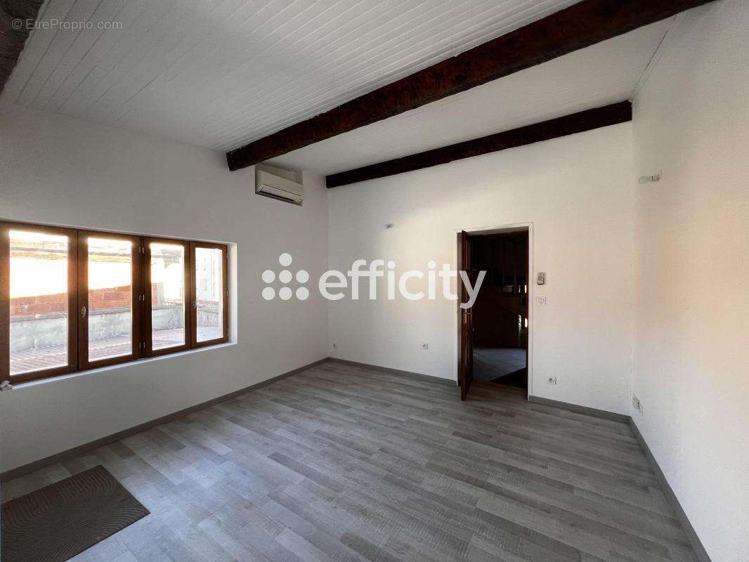 Appartement à RENAGE