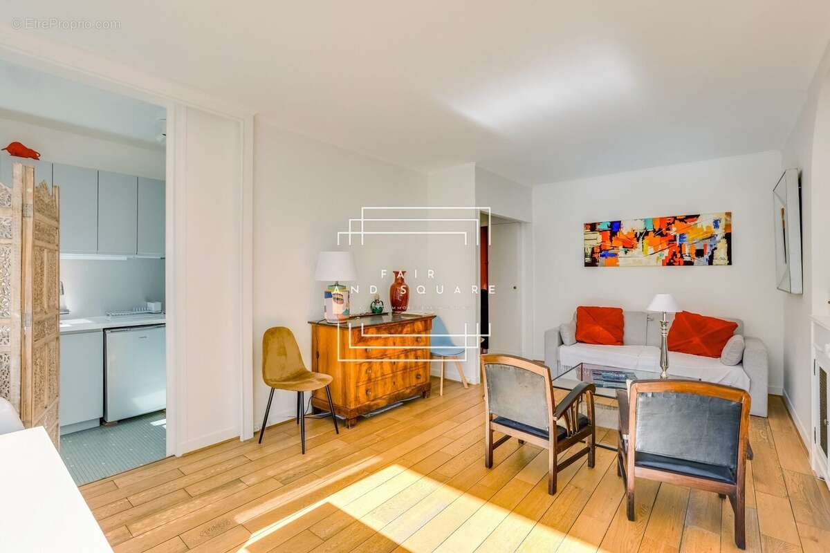 Appartement à NEUILLY-SUR-SEINE