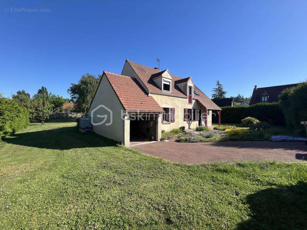 Maison à BAZAINVILLE