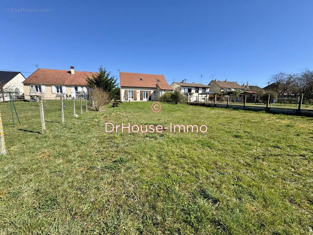 Maison à CORQUILLEROY