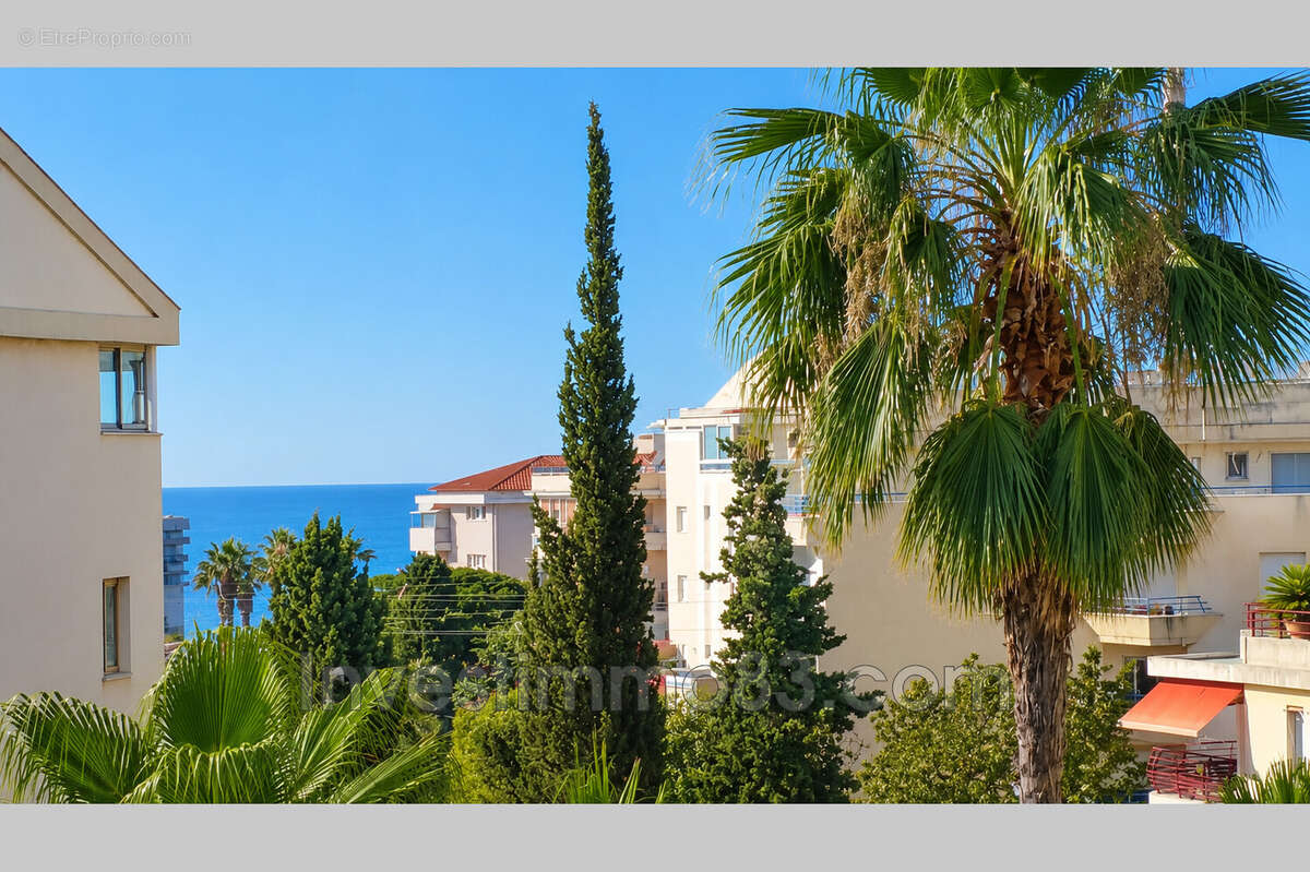 Appartement à SAINT-RAPHAEL