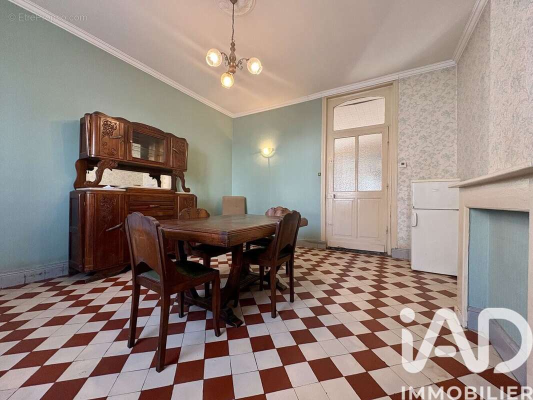 Photo 2 - Maison à AIX-NOULETTE