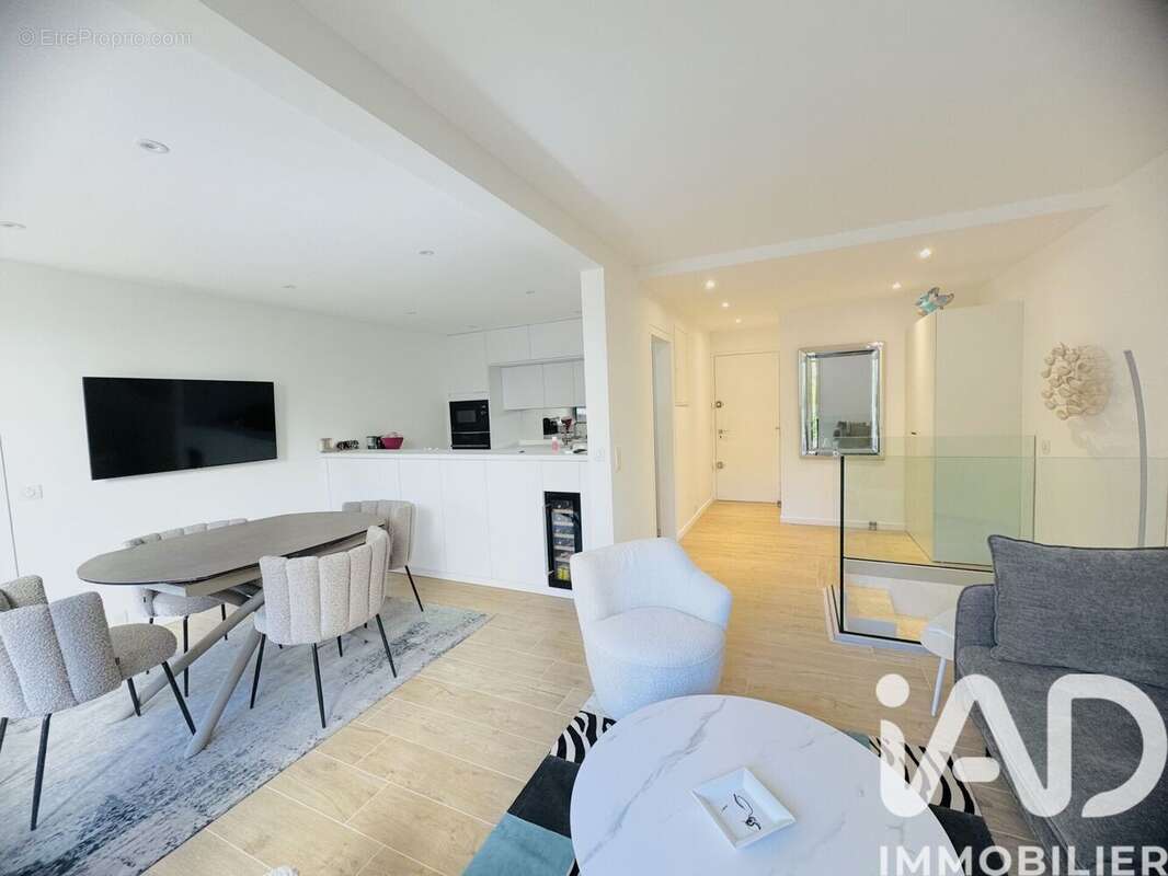 Photo 3 - Appartement à SAINT-TROPEZ