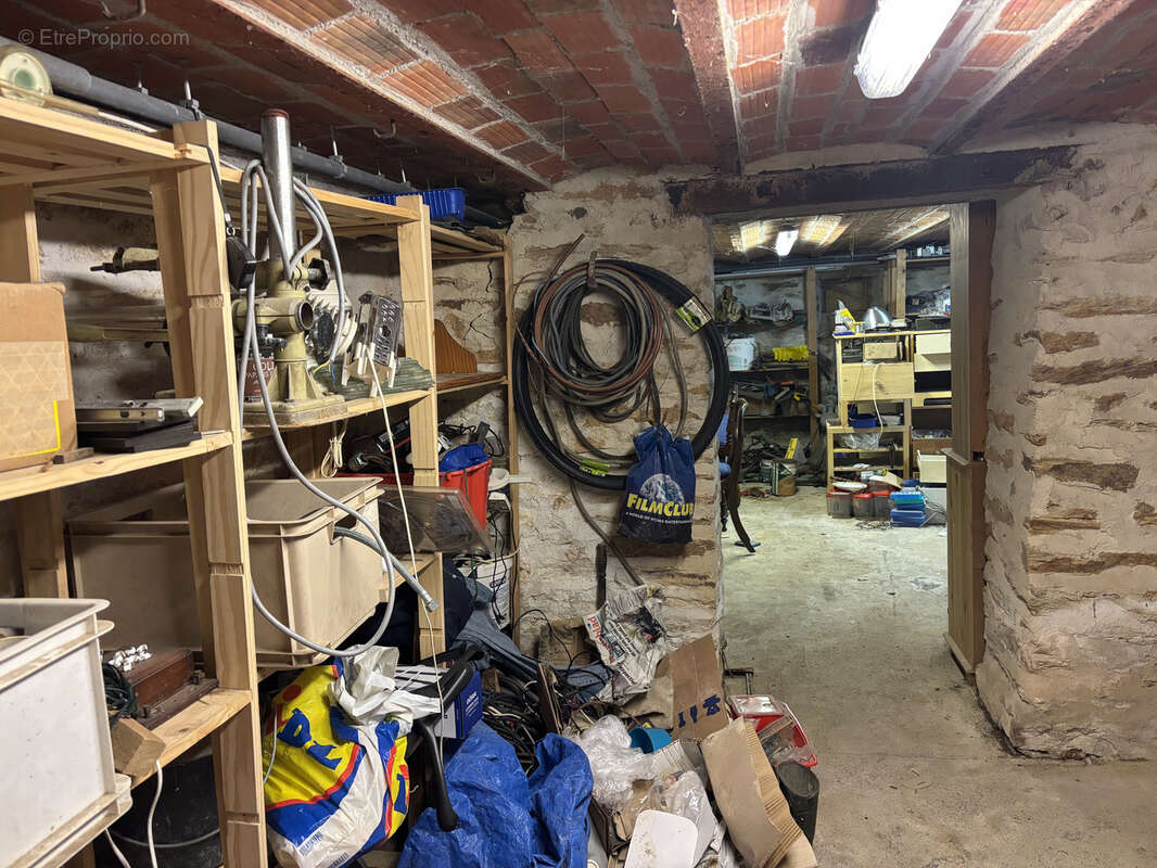 Maison à SAINT-PRIEST-LA-MARCHE