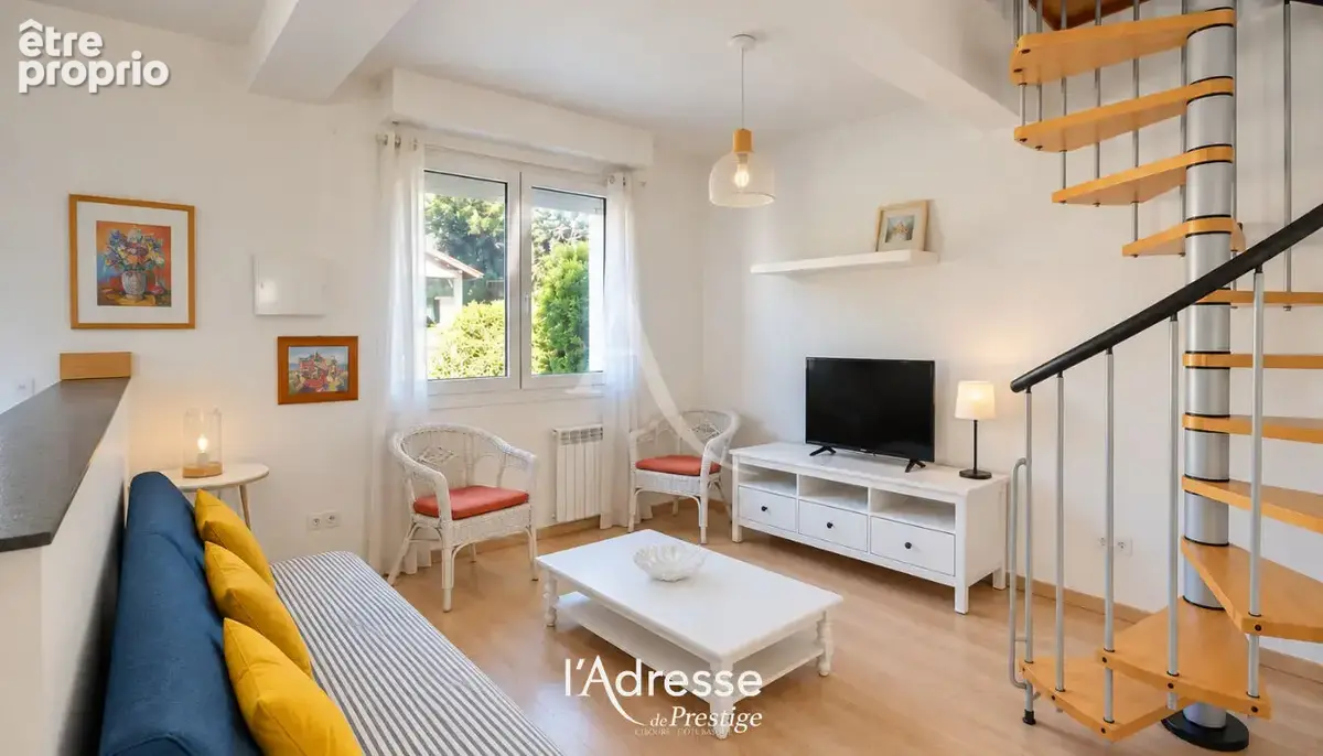 T2 bis en duplex, calme, lumière et vues - photo 2