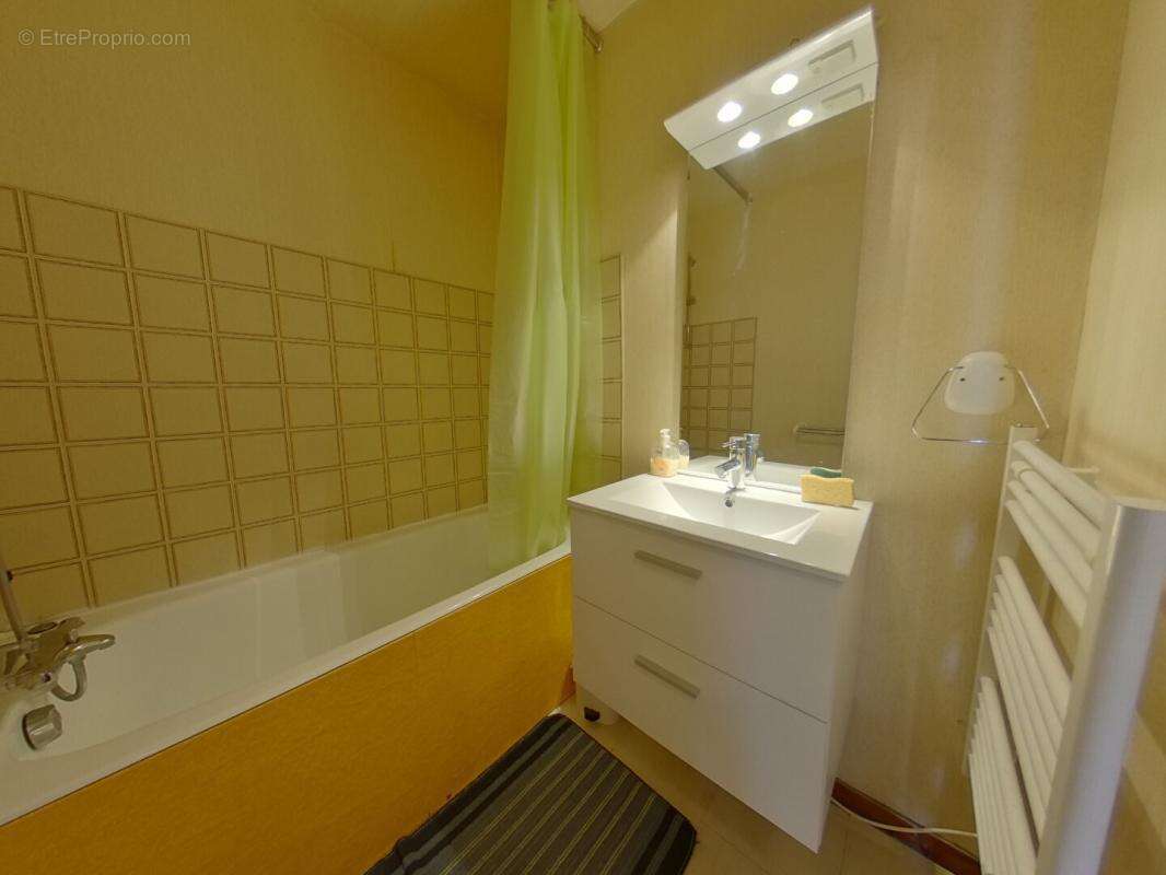 Appartement à UVERNET-FOURS