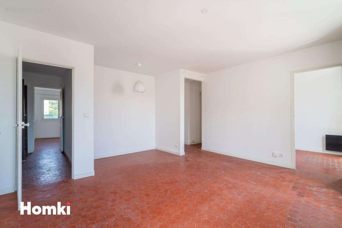 Appartement à MARSEILLE-6E