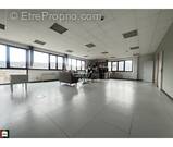 Commerce à LONGLAVILLE