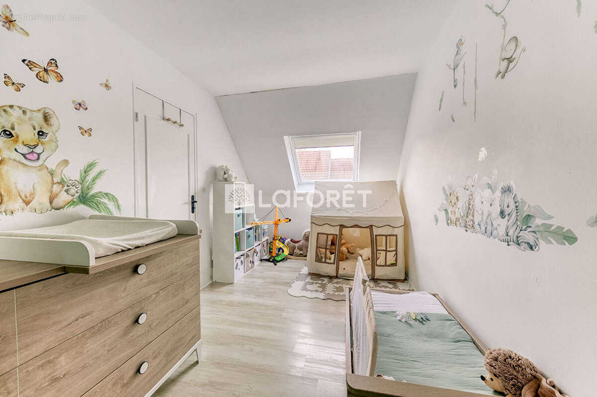 Appartement à EMERAINVILLE