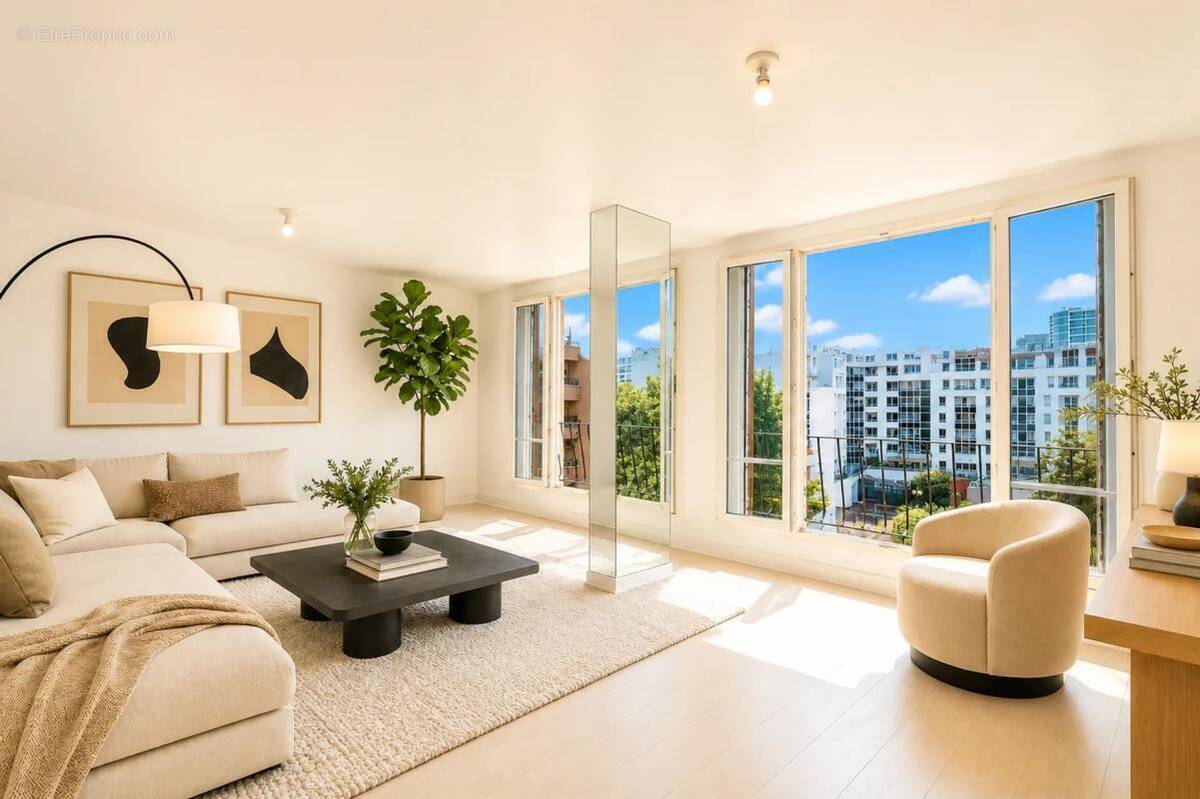 Appartement à PARIS-16E