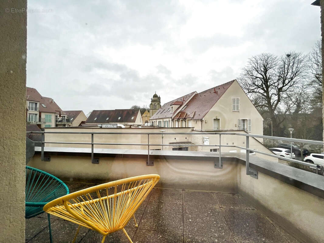 Appartement à LA CHAPELLE-EN-SERVAL