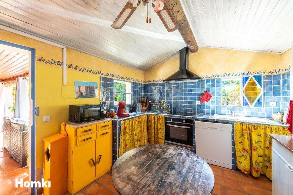 Maison à SUZE-LA-ROUSSE