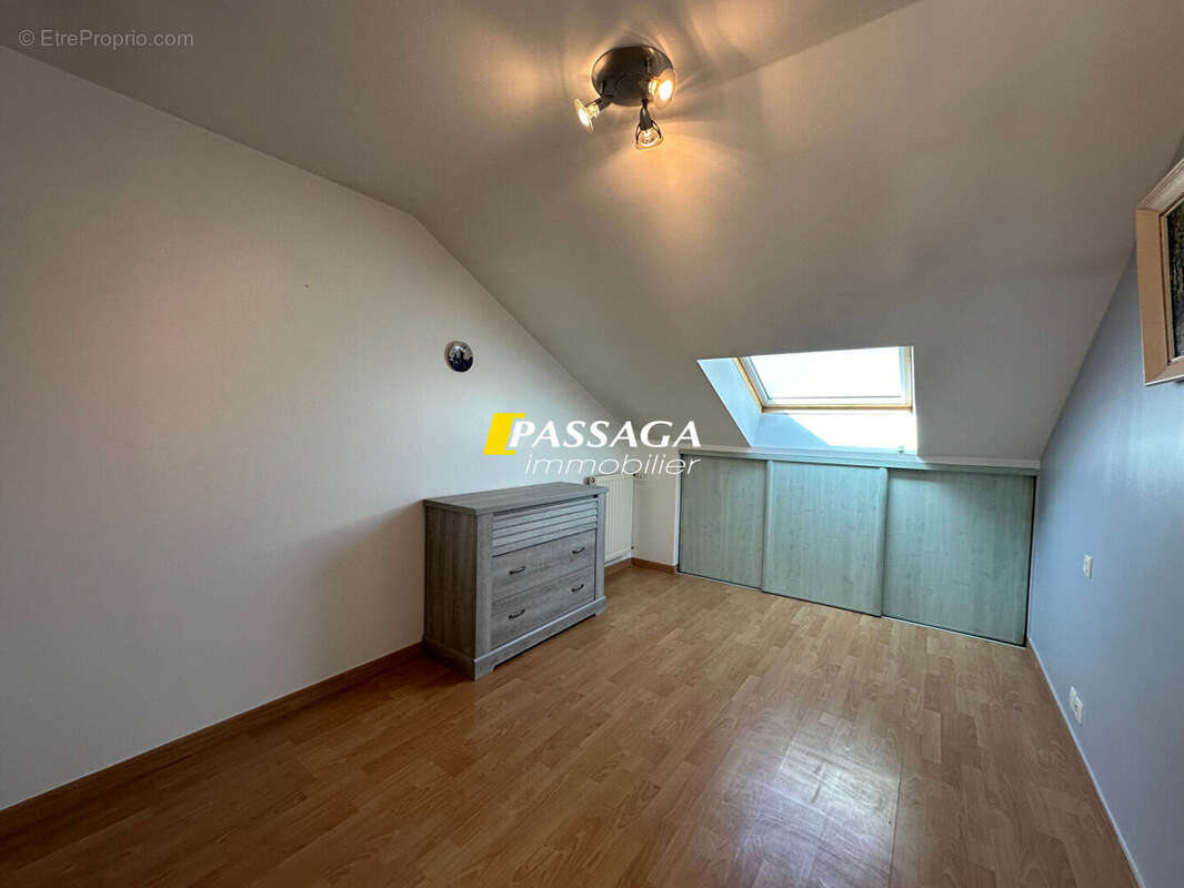Appartement à ONET-LE-CHATEAU
