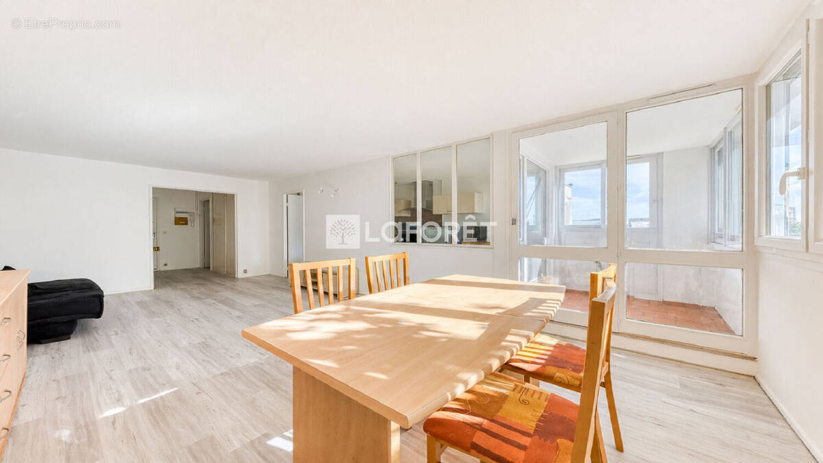 Appartement à ROISSY-EN-BRIE