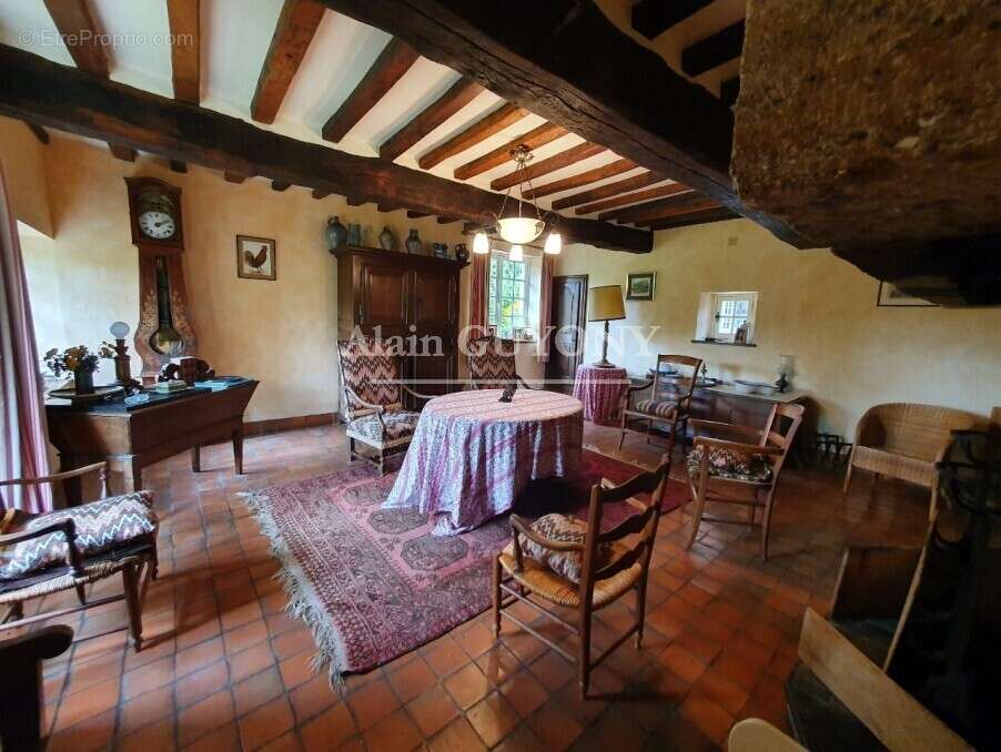 Maison à PONT-L&#039;EVEQUE