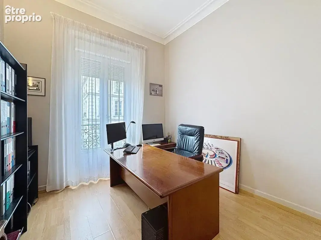 Avignon Intra-muros. Appartement 4 pièces 114m² - photo 10