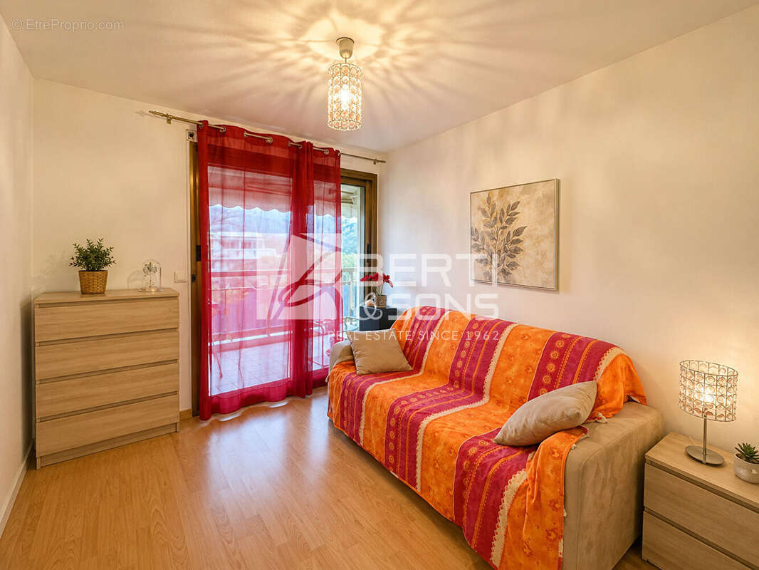 Appartement à MANDELIEU-LA-NAPOULE