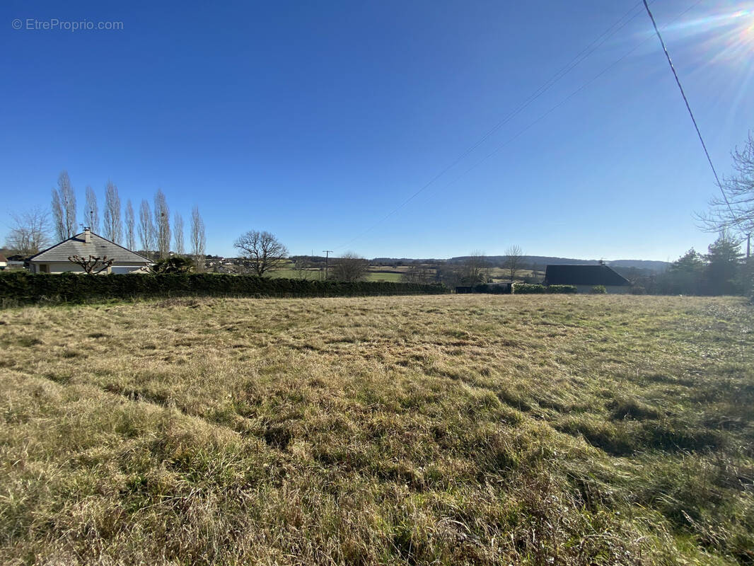 Terrain à JUGEALS-NAZARETH