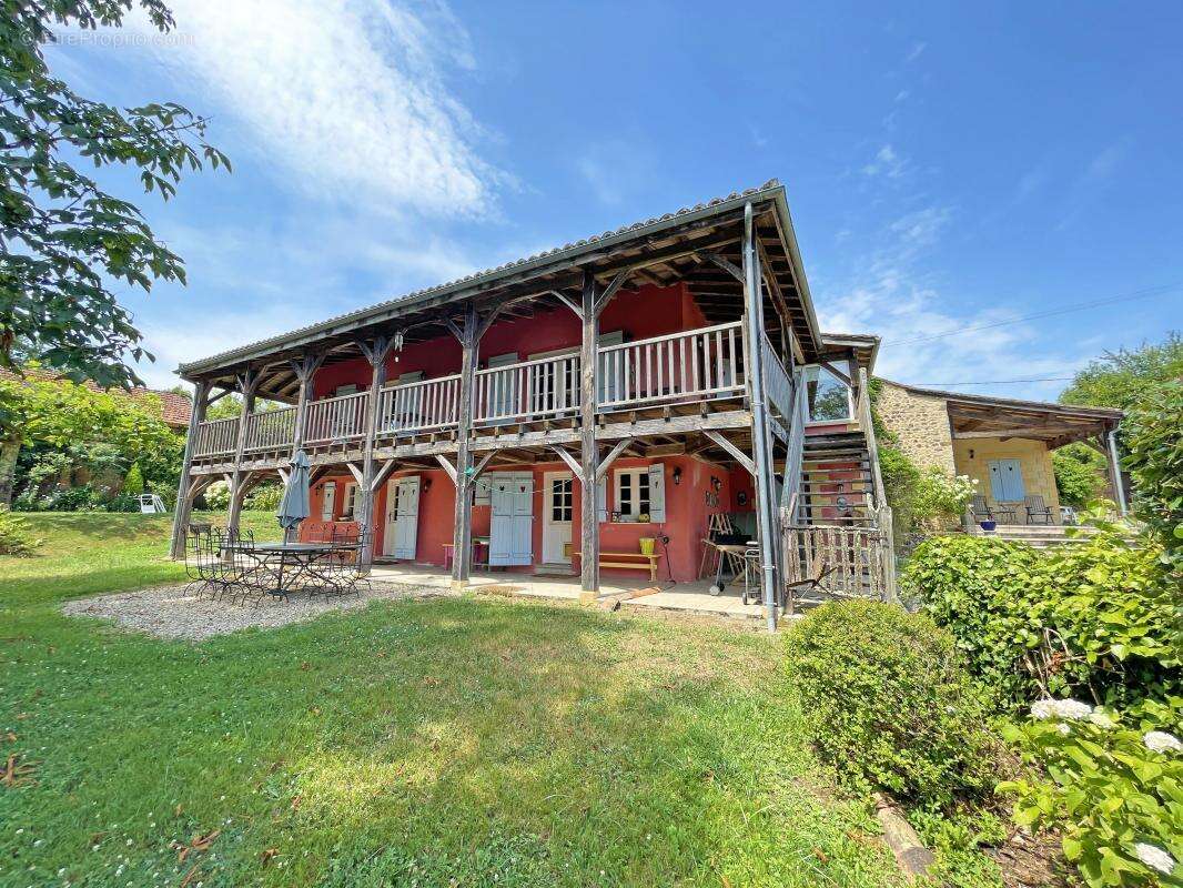 Maison à SIORAC-EN-PERIGORD