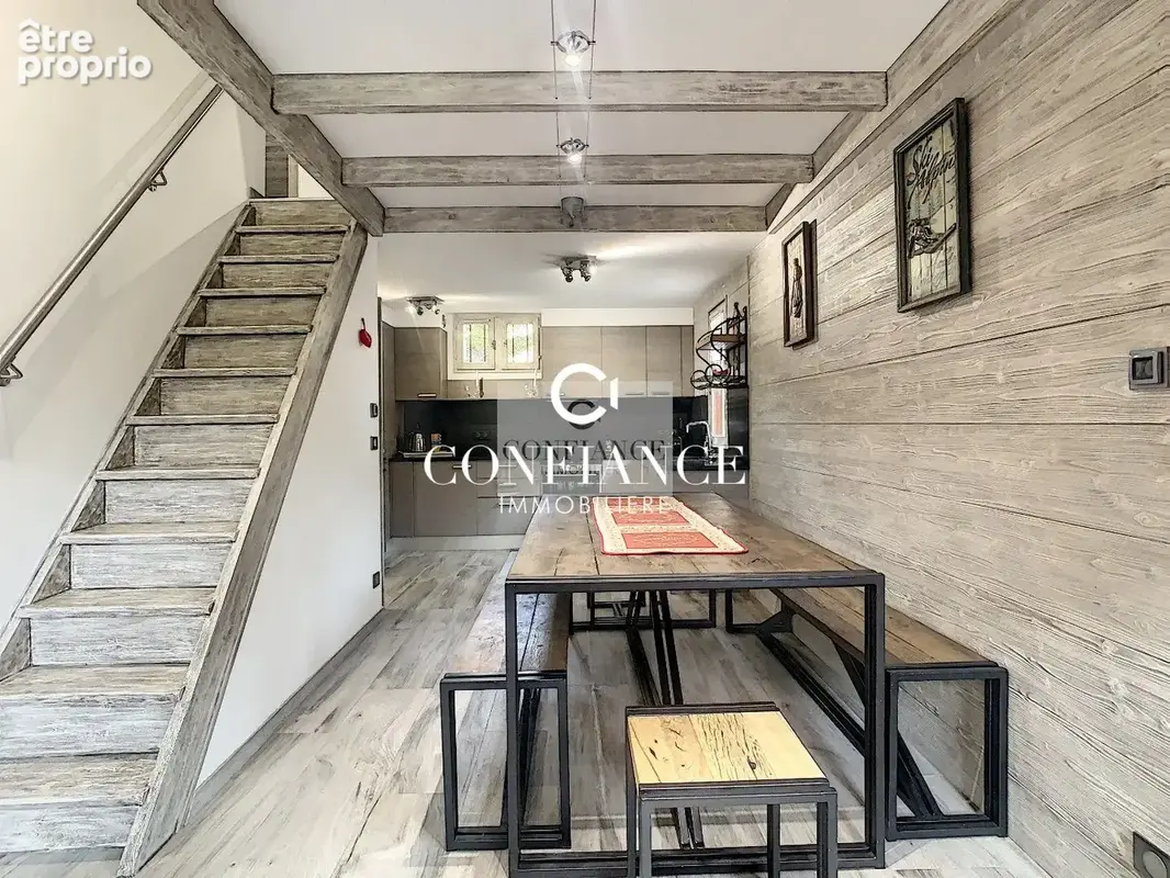 Photo Appartement à Saint-Etienne-De-Tinee au prix de 578 000€