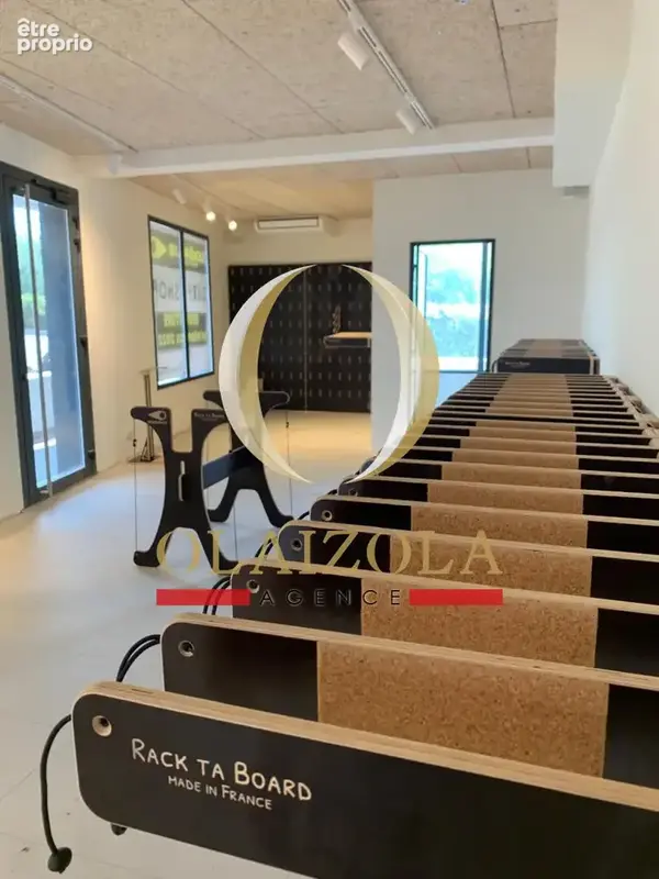 BIDART - Droit au bail, local de 160 m² avec stationnements - photo 4