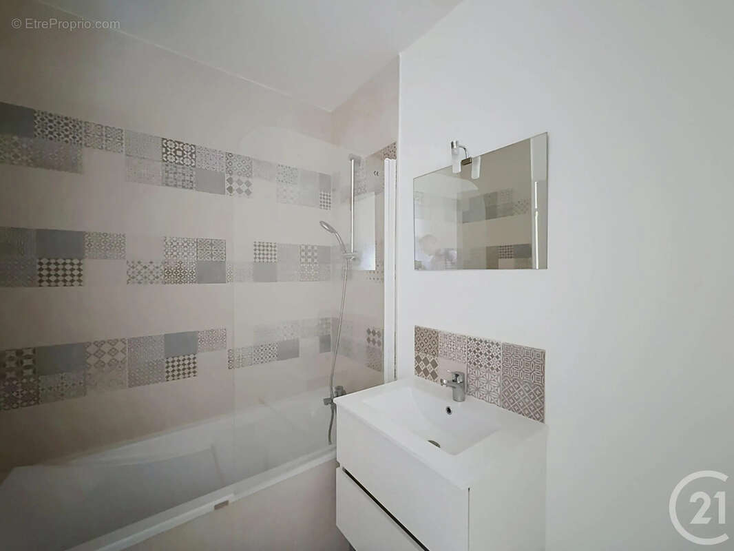 Appartement 92 m² à Avon  - photo 13