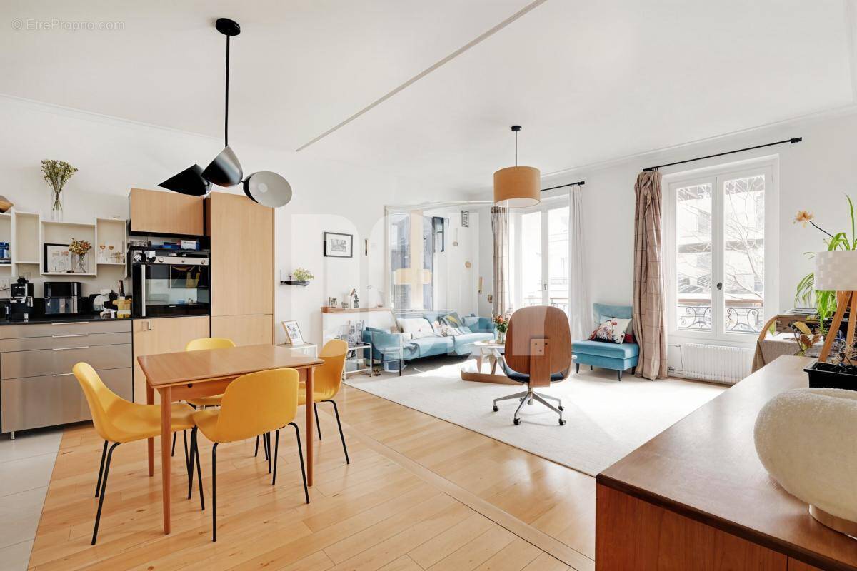 Appartement à PARIS-11E