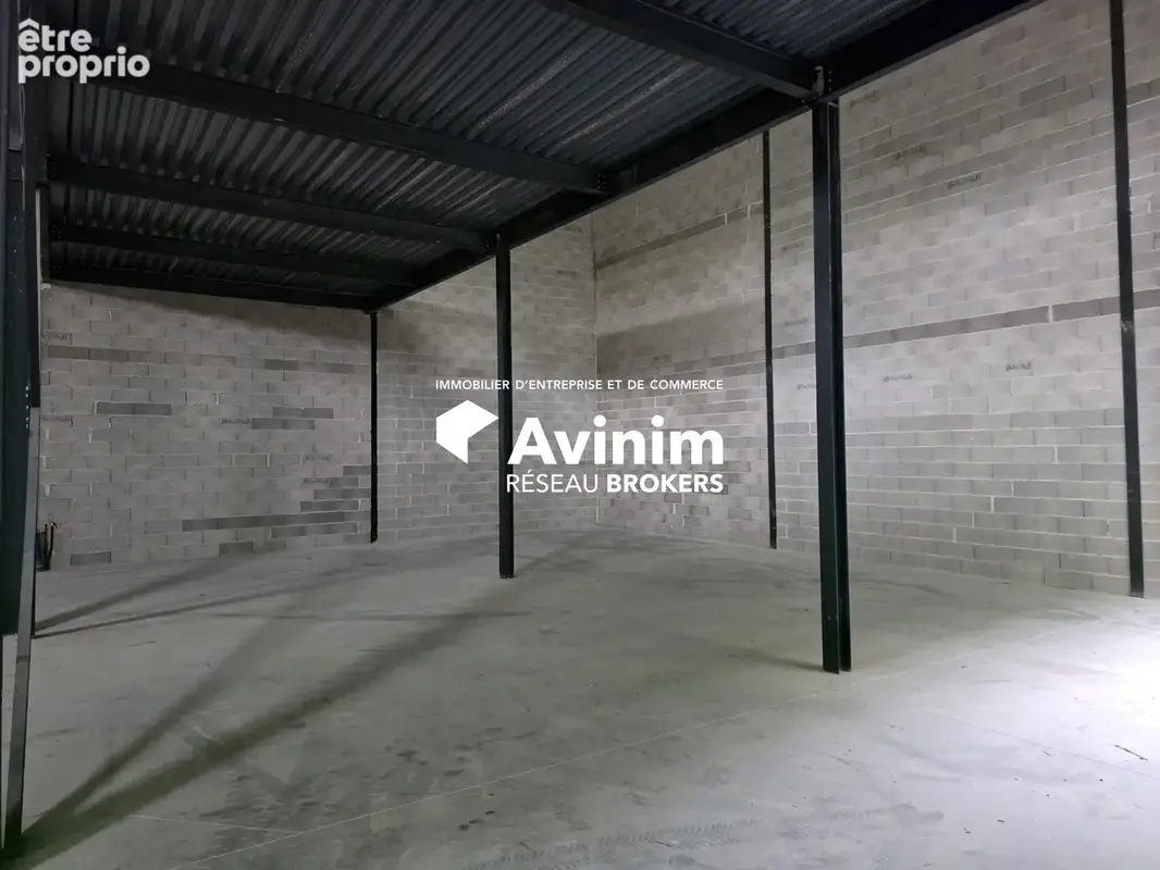 Commerce 213 m² à vendre à Lunel (34400) - photo 3