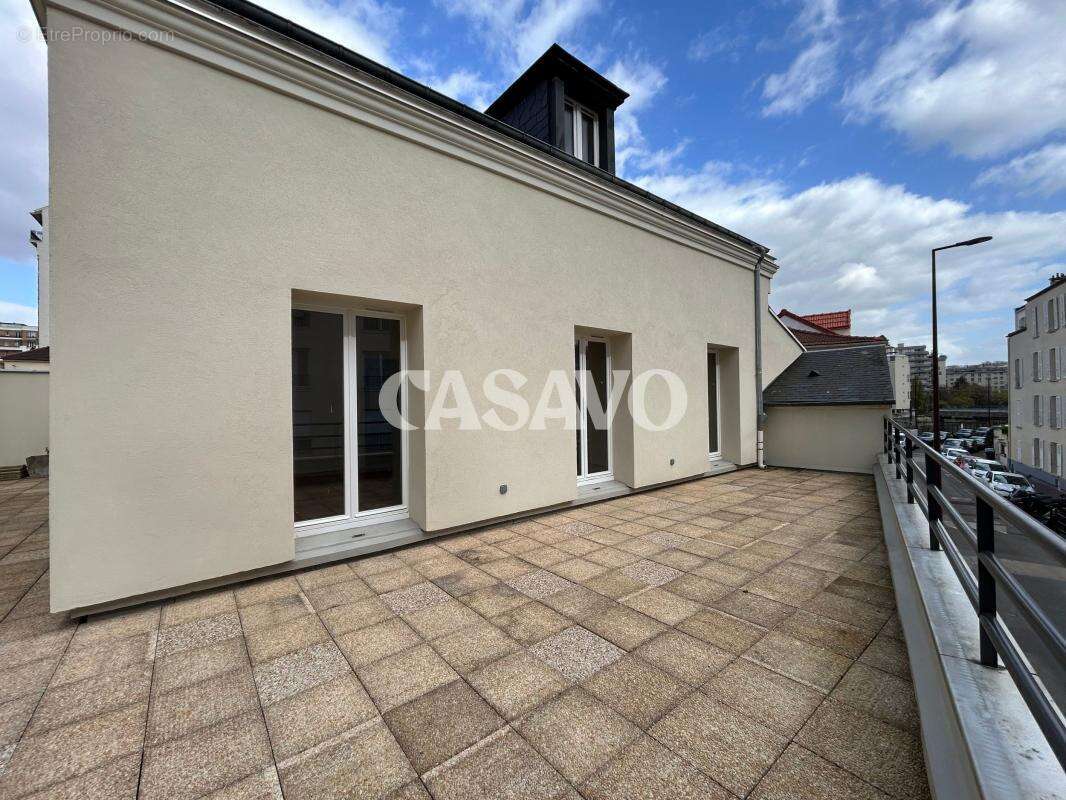 Appartement à CHARENTON-LE-PONT