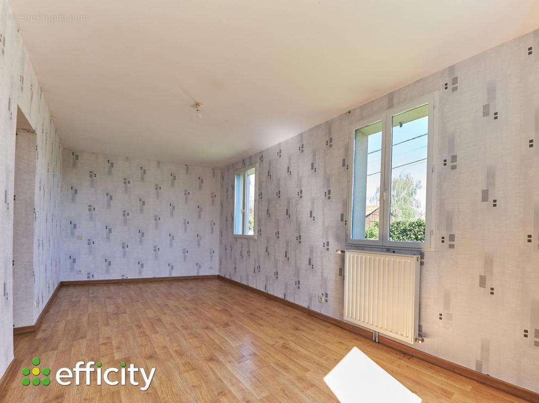 Maison 142 m² à Saint-Mathurin-Sur-Loire  - photo 6