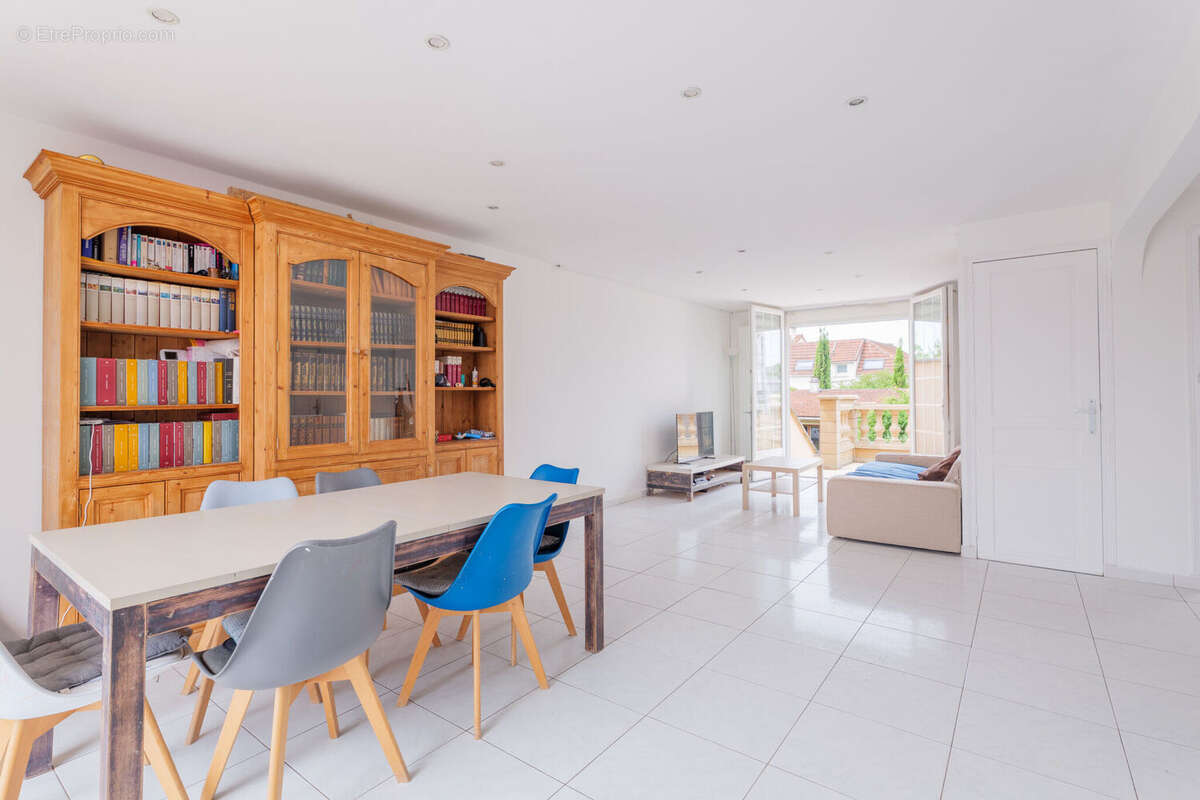 Maison 117 m² à Tremblay-En-France  - photo 4